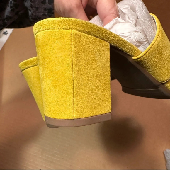 Footnotes Milos block heel sandals in bright yellow. Size 7. New in box. - Picture 6 of 14